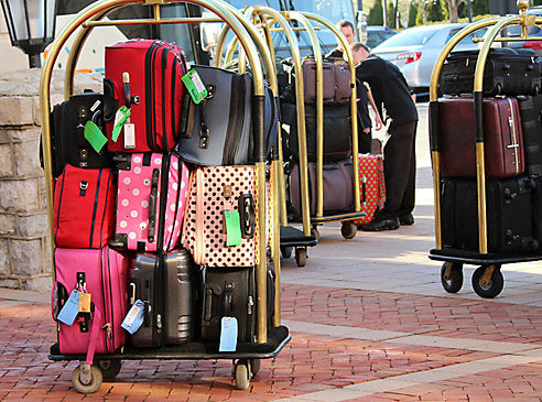 8 Easy Tips for Traveling Lighter