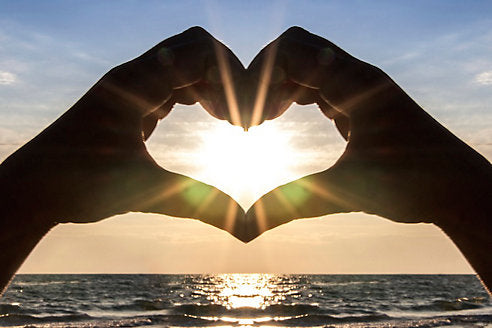Romantic Valentine's Day Gifts for Travelers