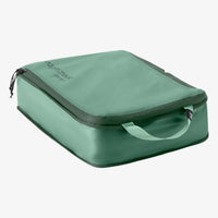 Pack-It® Isolate Compression Cube M - WILLOW GREEN View 5