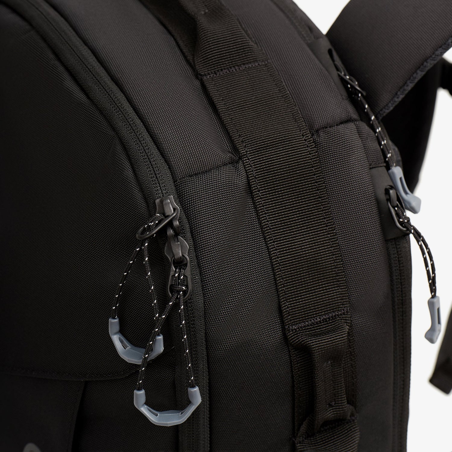 Tour Lite Travel Pack 38L - BLACK
